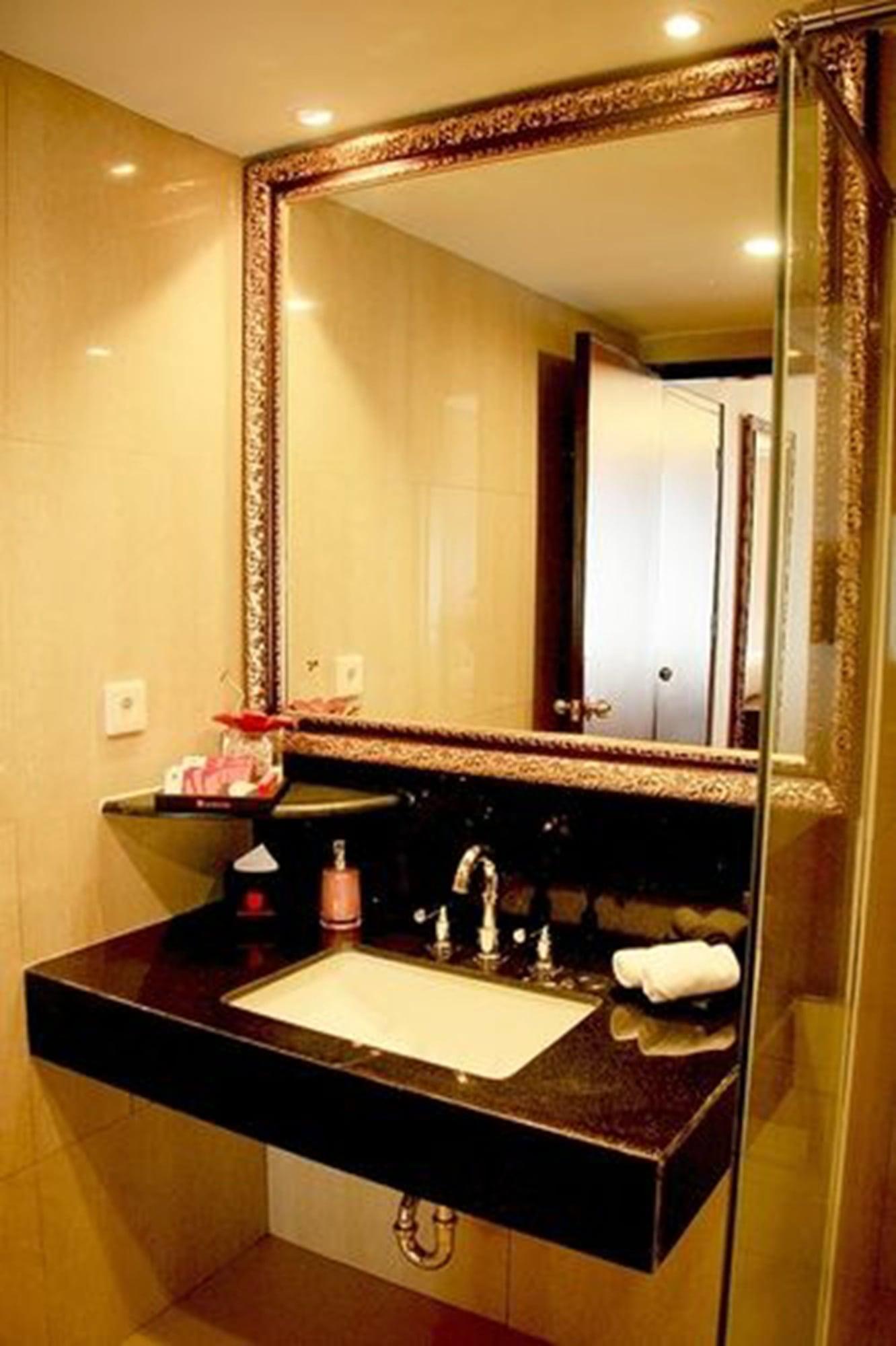 Lion Hotel & Plaza Manado Exterior photo