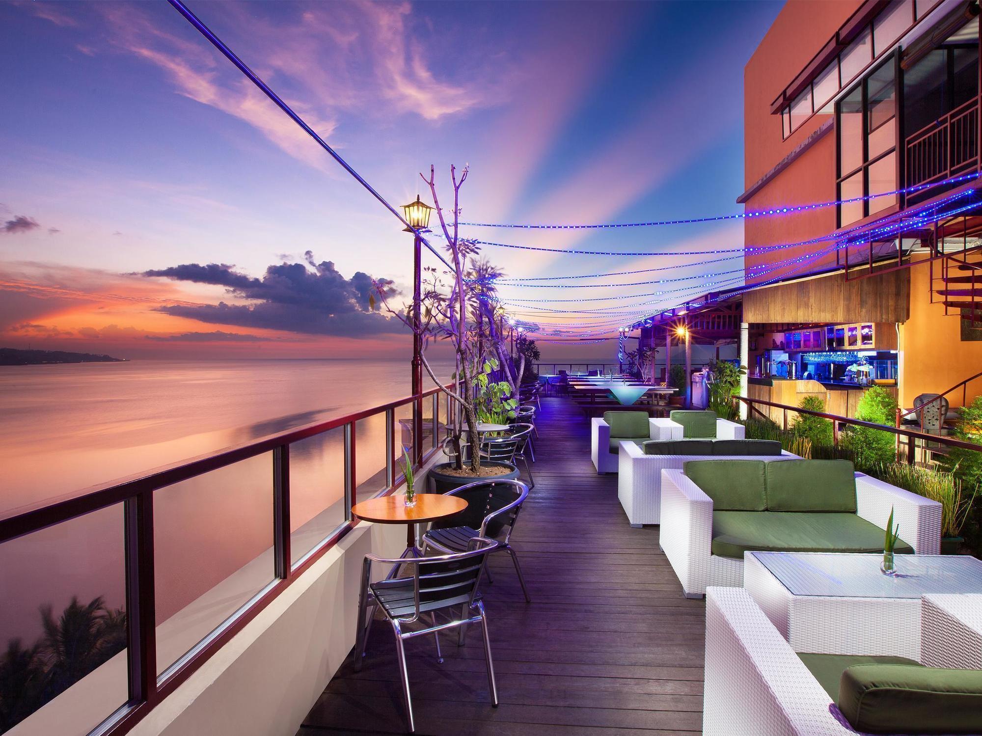 Lion Hotel & Plaza Manado Exterior photo